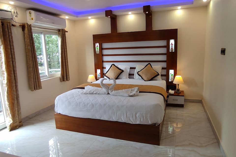 Deluxe Room2
